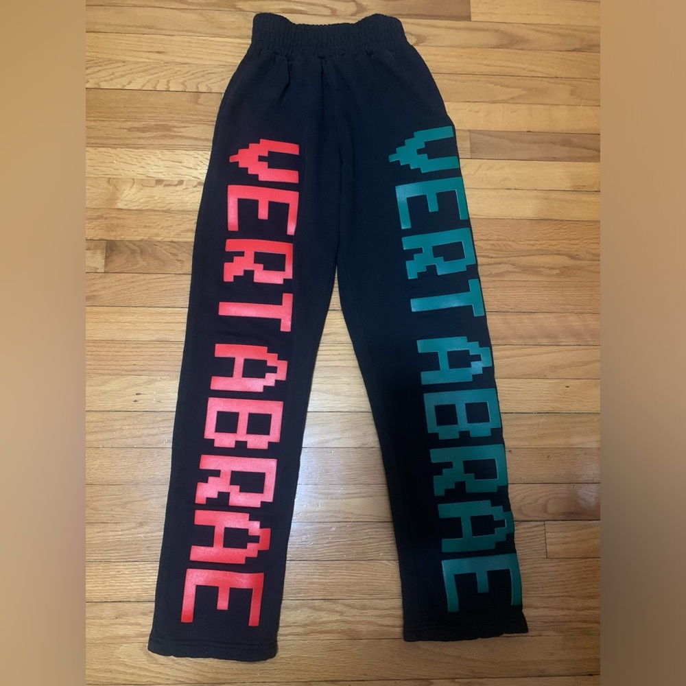 VERTABRAE Double Leg Black Red Green Logo Jogger Sweatpants XL
